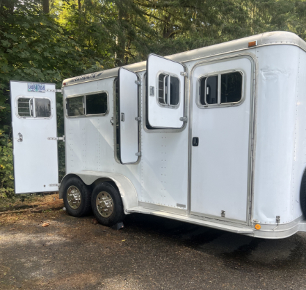 Tack ID: 570552 1991 Featherlite straight load - PhotoID: 155676 - Expires 23-Aug-2026 Days Left: 70
