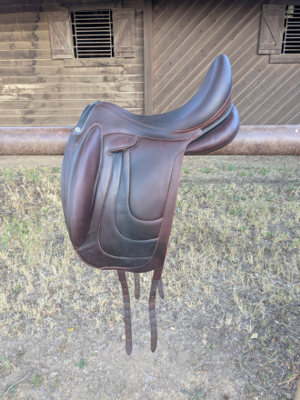 Tack ID: 570583 2021 Devoucoux Makila Harmonie S Dressage saddle - PhotoID: 155717 - Expires 04-Sep-2026 Days Left: 85