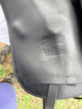 Tack ID: 570598 Ryder Dressage Saddle 18 Excellent Condition Deep Seat - PhotoID: 155740 - Expires 14-Sep-2026 Days Left: 90