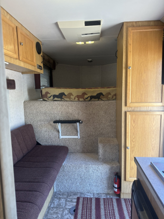 Tack ID: 570608 2005 LOGAN COACH 3 HORSE GN - PhotoID: 155765 - Expires 18-Dec-2026 Days Left: 174