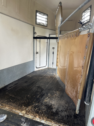 Tack ID: 570629 1993 Brenderup Royal TC Horse Trailer - PhotoID: 155781 - Expires 26-Dec-2026 Days Left: 176