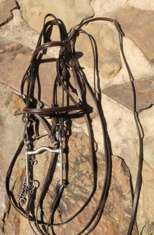 Tack ID: 570666 ARABIAN FOUR REIN HEADSET WITH BITS. - PhotoID: 155820 - Expires 15-Jan-2027 Days Left: 177