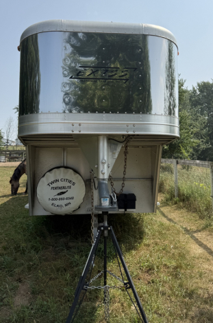 Tack ID: 570674 2001 EXISS SS/300 3 horse gooseneck trailer - PhotoID: 155835 - Expires 18-Oct-2026 Days Left: 85