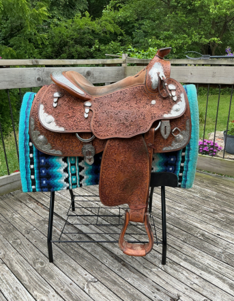 Tack ID: 570711 Blue Ribbon Show Saddle - PhotoID: 155874 - Expires 04-Nov-2026 Days Left: 84