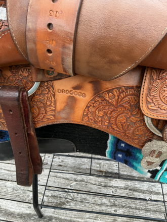 Tack ID: 570711 Blue Ribbon Show Saddle - PhotoID: 155875 - Expires 04-Nov-2026 Days Left: 84