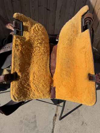 Tack ID: 570738 2020 15.5” Martin High Plains Saddle – Nettles Stirrups - PhotoID: 155902 - Expires 17-Nov-2026 Days Left: 89