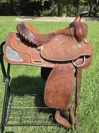 Tack ID: 570766 1977 Bona Allen Show Saddle - PhotoID: 155921 - Expires 29-Nov-2026 Days Left: 87