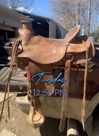 Tack ID: 570782 Wade custom corriente 18 tooled/roughout saddle - PhotoID: 155960 - Expires 10-Dec-2026 Days Left: 86