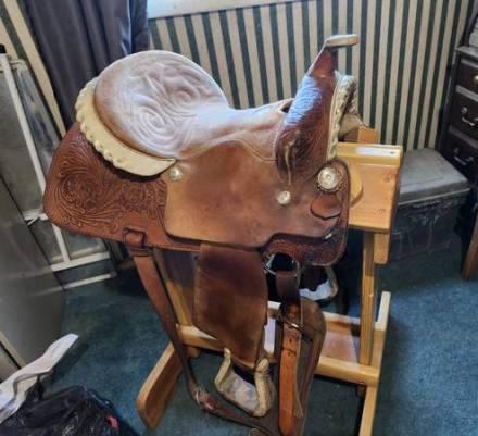 Tack ID: 570787 Nice 15 Benchmark western barrel saddle - PhotoID: 155969 - Expires 12-Mar-2027 Days Left: 168