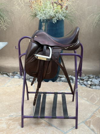 Tack ID: 570814 Hard-to-find Black Country Equinox Endurance Saddle: 17.5 - PhotoID: 156020 - Expires 22-Dec-2026 Days Left: 88