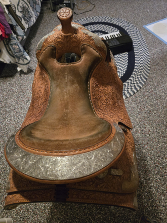 Tack ID: 570824 Blue Ribbon Show Saddle - PhotoID: 156038 - Expires 24-Dec-2026 Days Left: 90