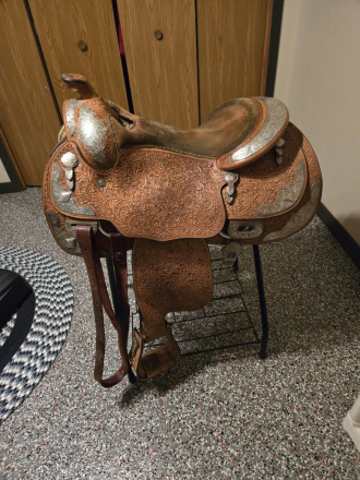 Tack ID: 570824 Blue Ribbon Show Saddle - PhotoID: 156039 - Expires 24-Dec-2026 Days Left: 90